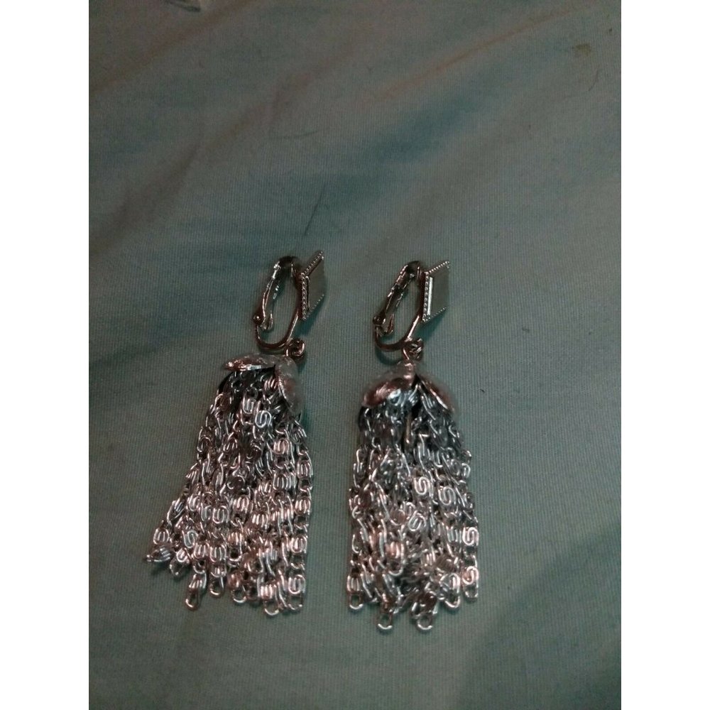 Sarah Coventry Silver Strands silvertone earrings